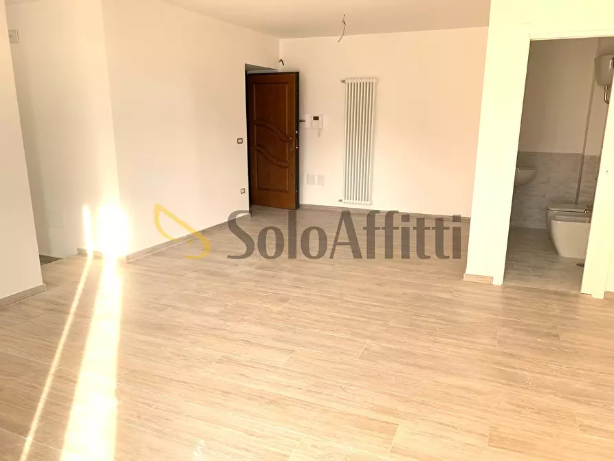 Immagine 2 di Trilocale in affitto  in Via delle Ferriere 20 a Caserta