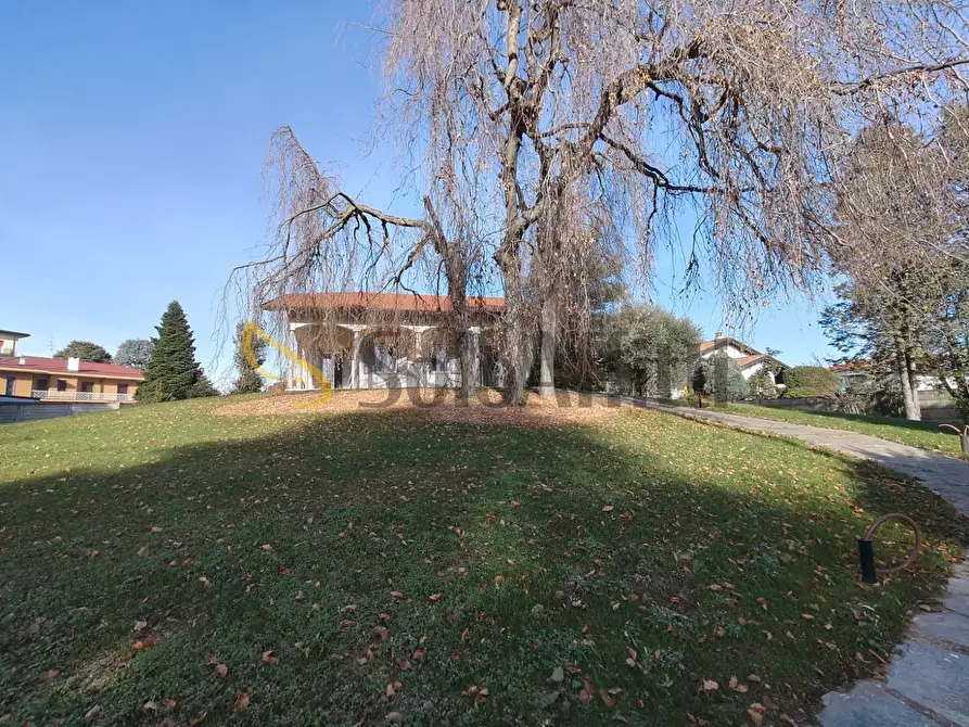 Immagine 2 di Villa in affitto  a Marnate