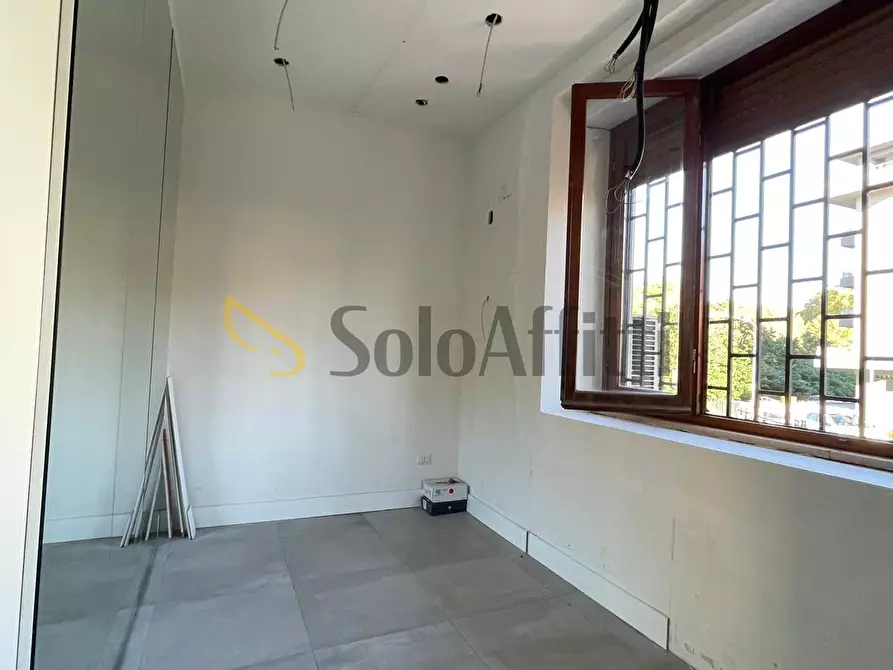 Immagine 4 di Locale commerciale in affitto  a Frosinone