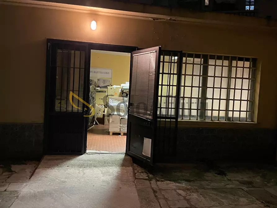 Immagine 1 di Magazzino in affitto  in Via Pettinengo a Torino