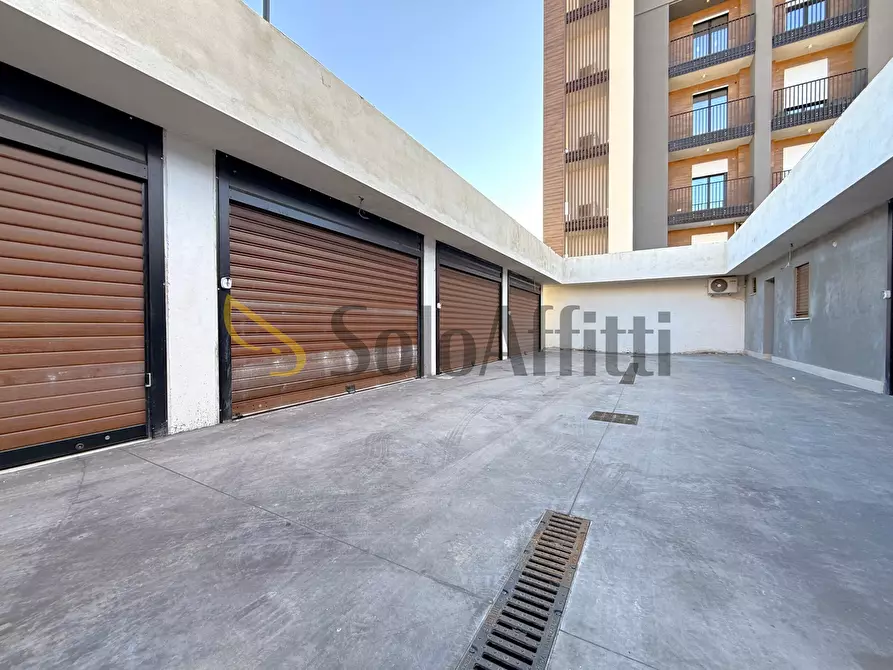 Immagine 4 di Garage in affitto  in Viale Crotone 151 a Catanzaro