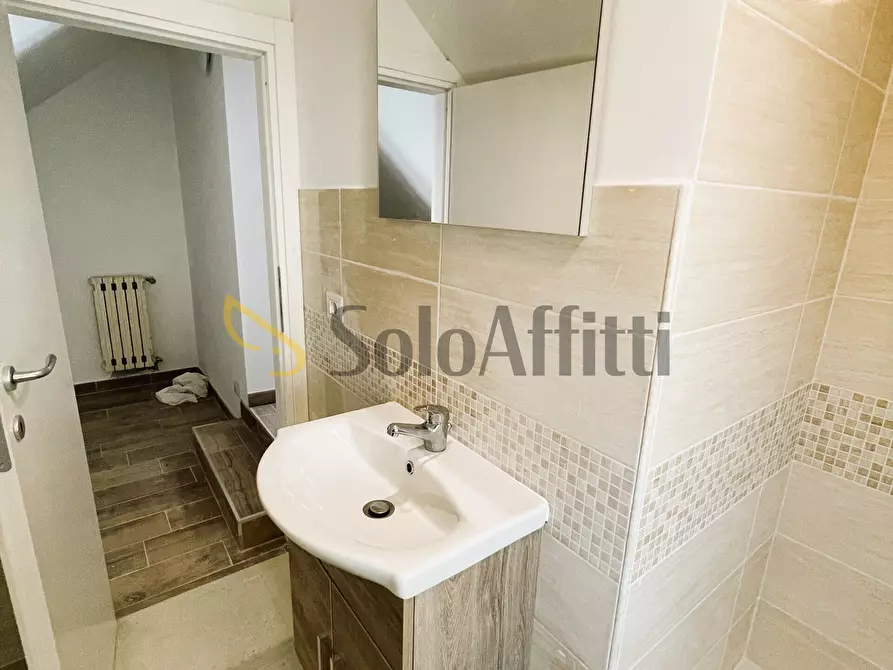 Immagine 30 di Stanza singola in affitto  in via Pian Due Torri 43 a Roma