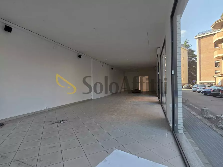 Immagine 6 di Locale commerciale in affitto  in Via Nino Tavoni a Vignola