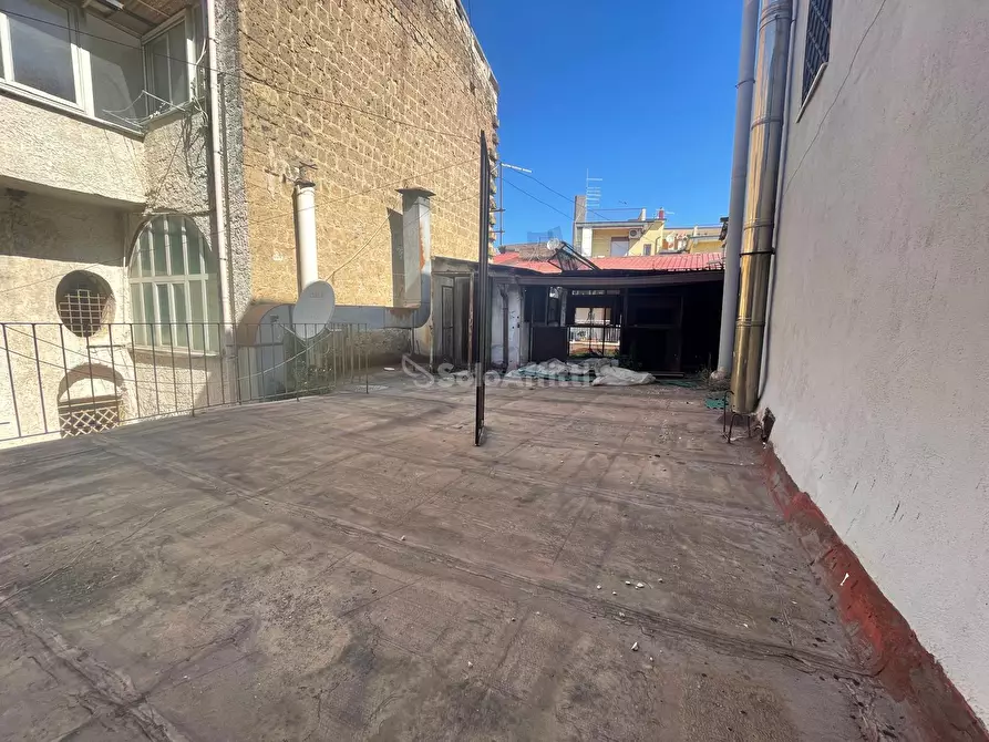 Immagine 5 di Locale commerciale in affitto  in Via A.S. Mazzocchi 2323 a Caserta