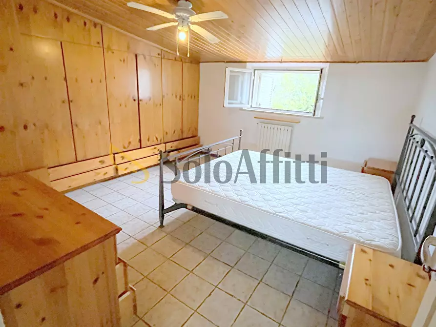 Immagine 8 di Trilocale in affitto  a Osimo