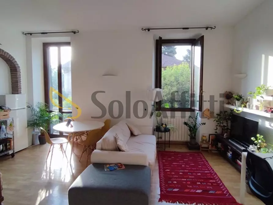 Immagine 1 di Bilocale in affitto  in Corso Milano 58 a Monza