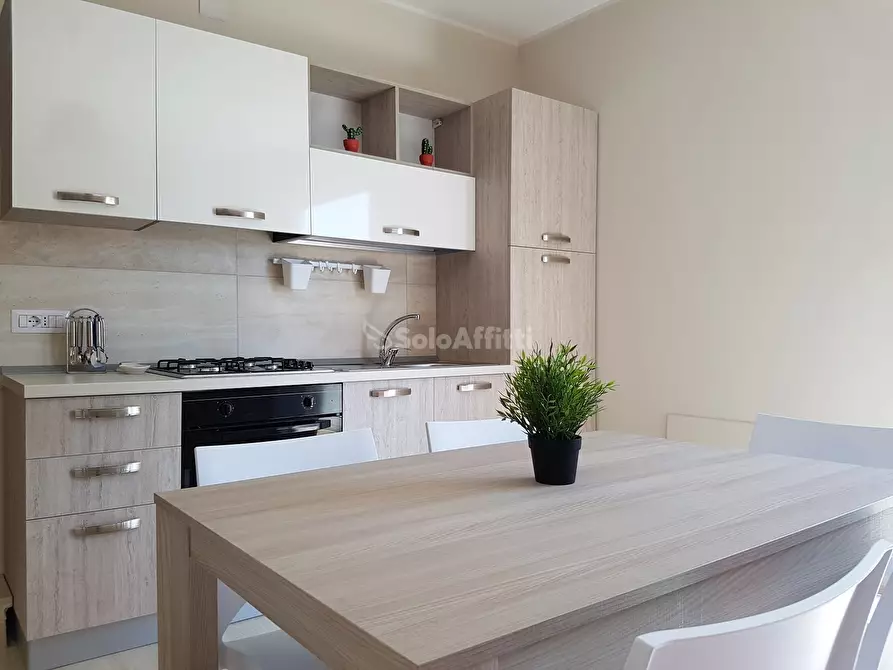 Immagine 4 di Stanza singola in affitto  a Catanzaro