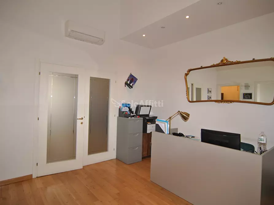 Immagine 3 di Ufficio in affitto  in Via Cairoli 12 a Livorno