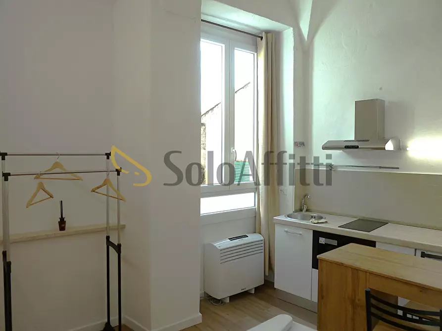 Immagine 1 di Monolocale in affitto  in Via Amoretti 2 a San Remo
