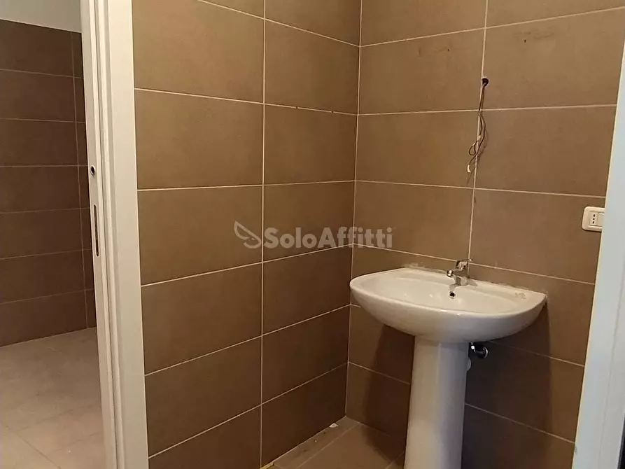 Immagine 19 di Ufficio in affitto  in Zona Fiori a Terni