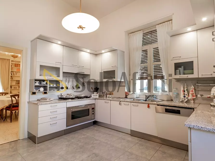 Immagine 14 di Villa in affitto  a San Remo