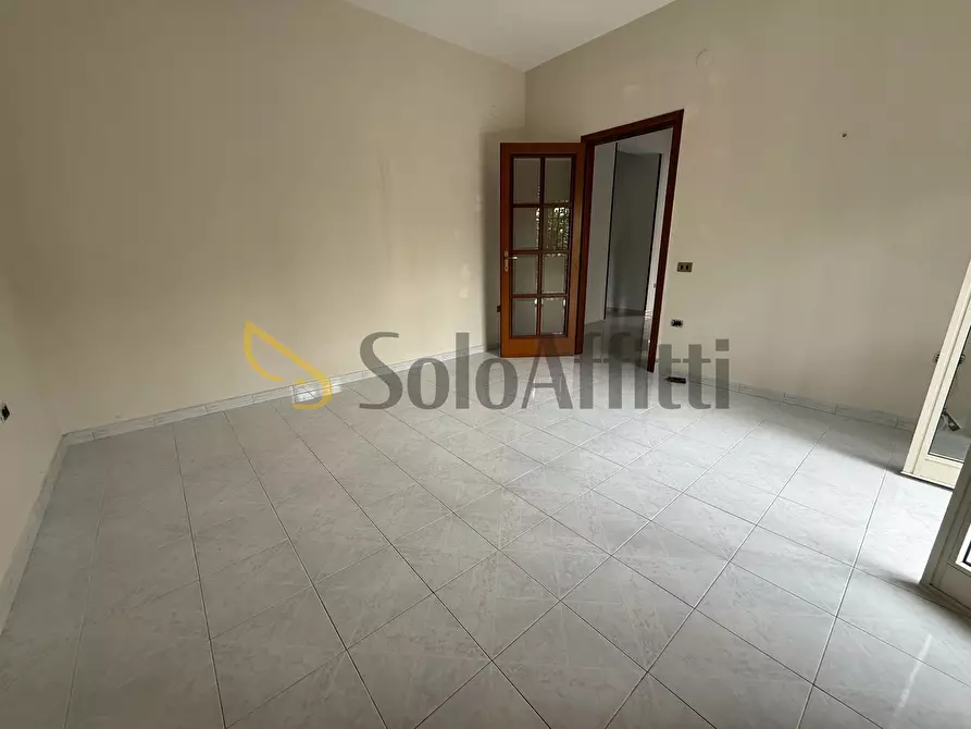 Immagine 34 di Pentalocale in affitto  in Via Assunta 46 a Caserta