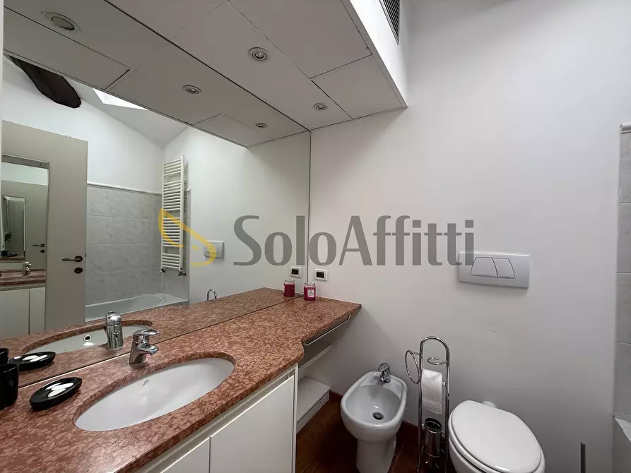 Immagine 13 di Bilocale in affitto  in Via Magenta 37 a Torino