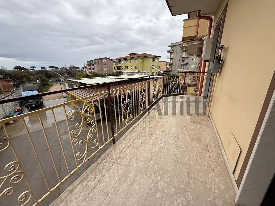 Immagine 11 di Quadrilocale in affitto  in Viale Abramo Lincoln 282 a Caserta