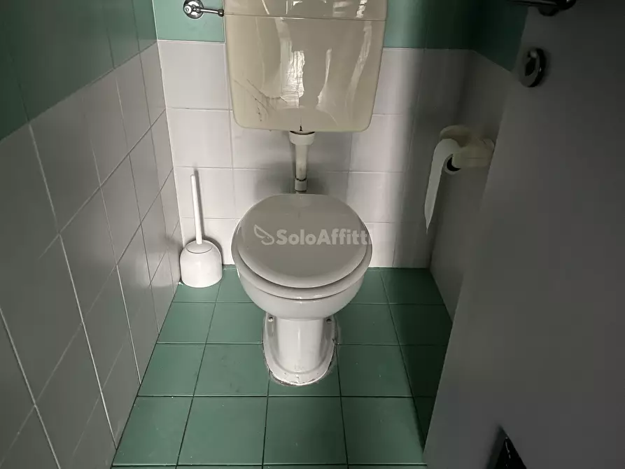 Immagine 48 di Locale commerciale in affitto  in Piazza Baracca 18 a Buscate