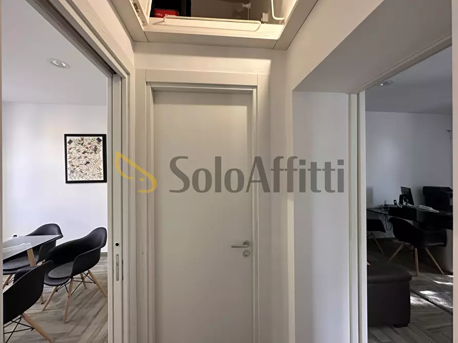 Immagine 12 di Ufficio in affitto  a Catanzaro