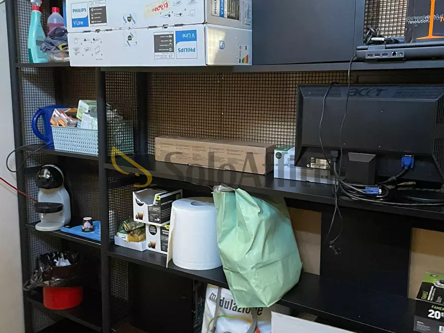 Immagine 10 di Locale commerciale in affitto  in Via Cesana a Torino