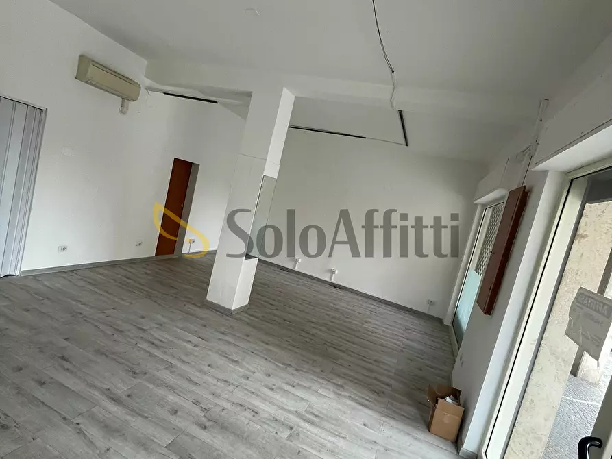 Immagine 9 di Locale commerciale in affitto  in Via Adige a Frosinone