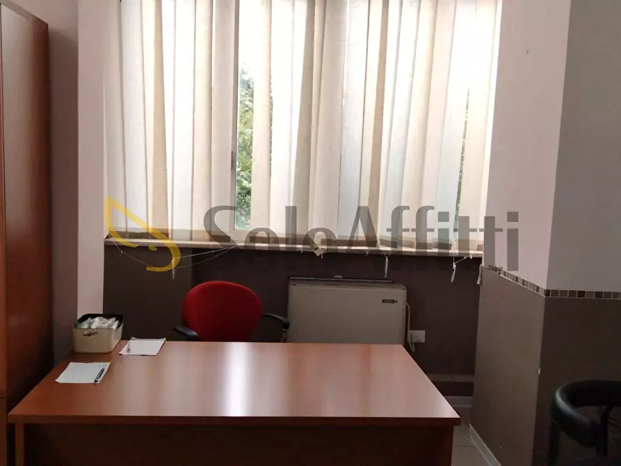 Immagine 6 di Ufficio in affitto  a Ancona