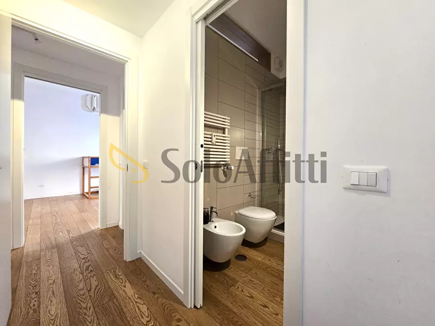 Immagine 12 di Trilocale in affitto  in Via Capo Miseno 6 a Roma