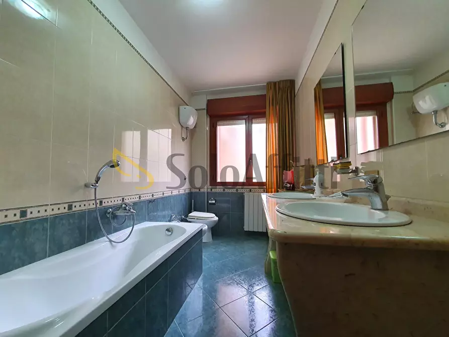 Immagine 11 di Bilocale in affitto  a Catanzaro