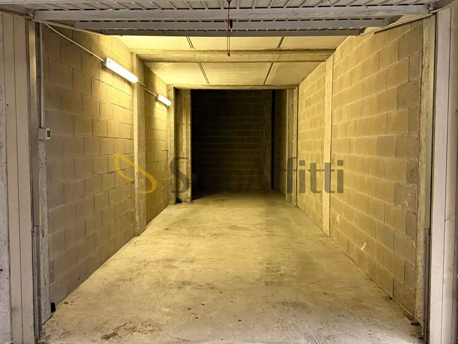Immagine 1 di Garage in affitto  in Via Pavia 5/3/A a Rivoli