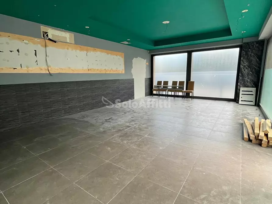 Immagine 3 di Locale commerciale in affitto  a Frosinone