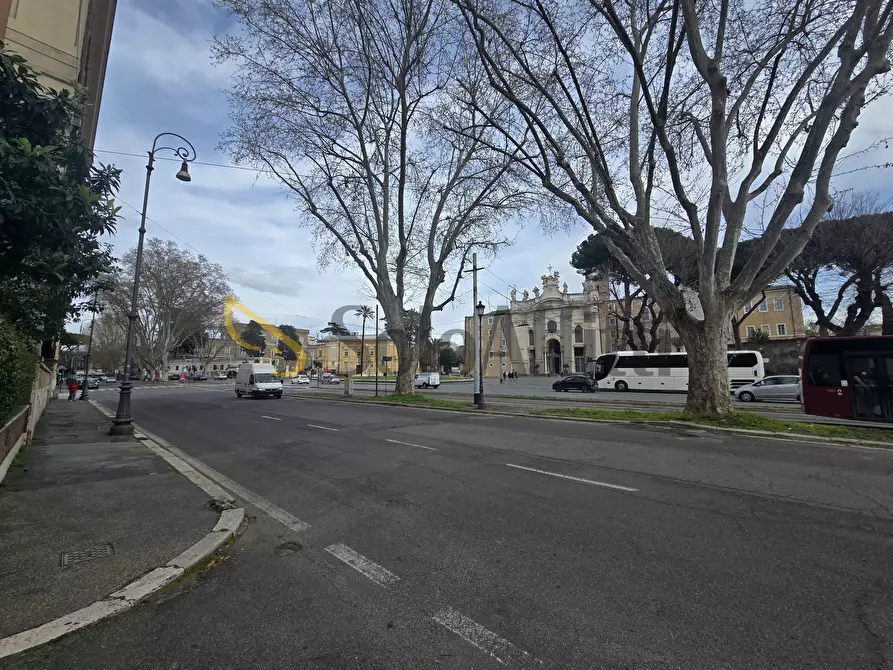 Immagine 24 di Trilocale in affitto  in Piazza di Santa Croce in Gerusalemme 1 a Roma