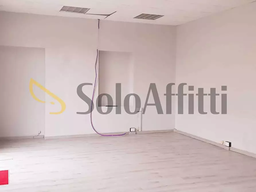 Immagine 4 di Locale commerciale in affitto  in VIA PASSO BUOLE 79 a Torino