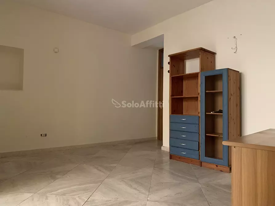Immagine 6 di Ufficio in affitto  a Catanzaro