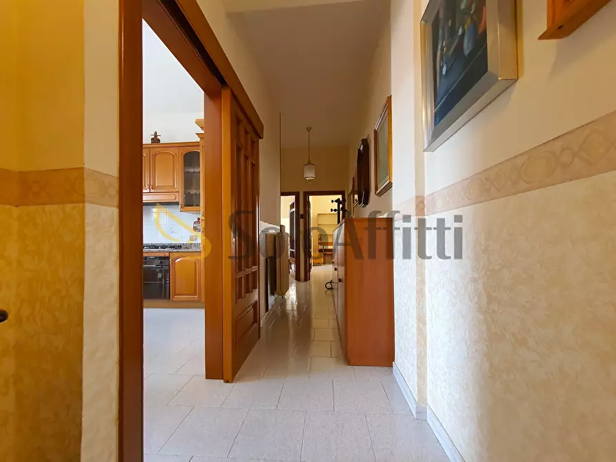 Immagine 4 di Trilocale in affitto  a Catanzaro