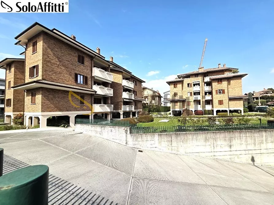 Immagine 24 di Bilocale in affitto  in Via Giacomo Puccini 22 a Cesano Maderno