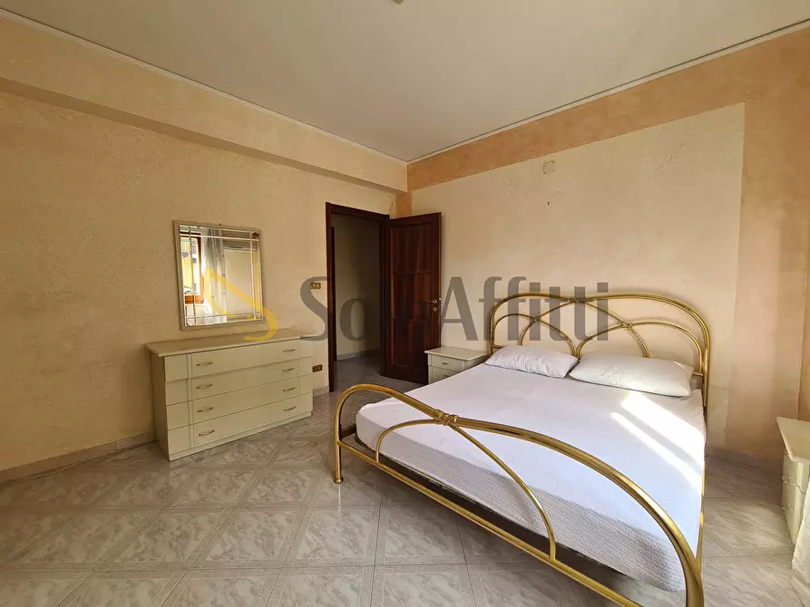 Immagine 8 di Stanza singola in affitto  a Catanzaro