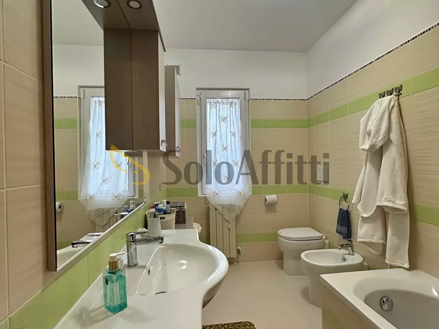 Immagine 10 di Trilocale in affitto  in Via Lombardia a Anzio