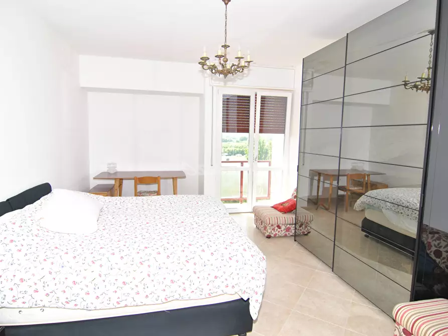 Immagine 15 di Quadrilocale in affitto  in Via Temistocle Guerrazzi 75 a Livorno