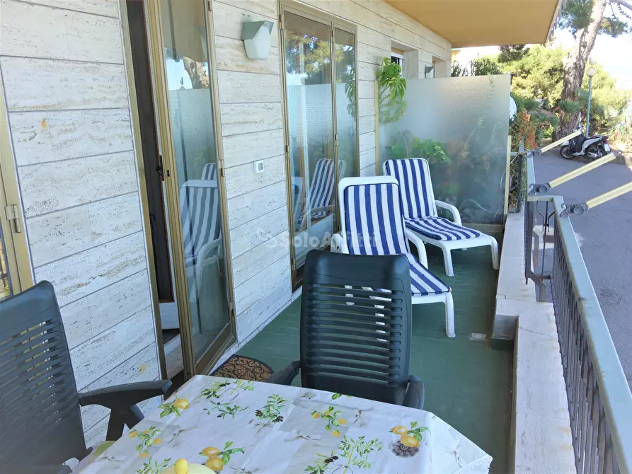 Immagine 8 di Trilocale in affitto  in Corso Guglielmo Marconi 374 a San Remo