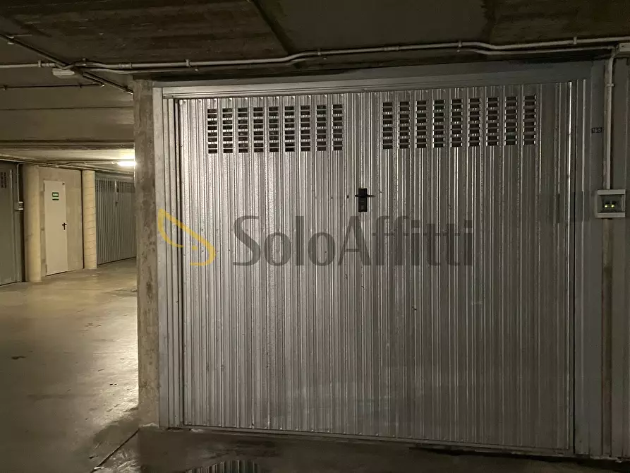 Immagine 25 di Quadrilocale in affitto  in Corso Gamba a Torino