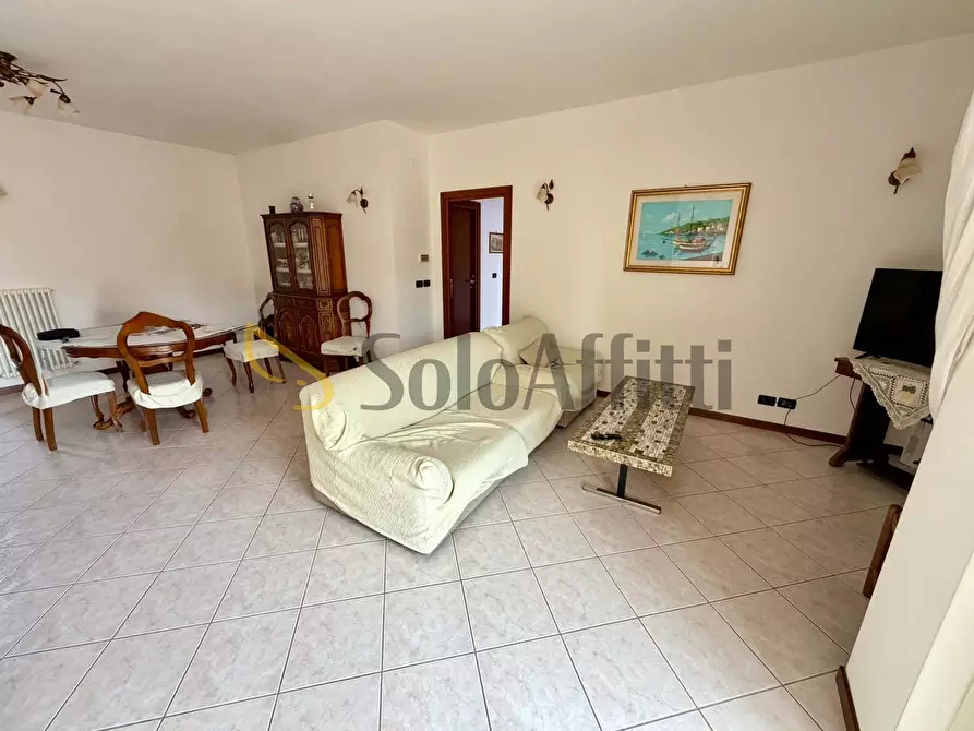 Immagine 5 di Quadrilocale in affitto  in Via Mario Capuani 29 a Bellante