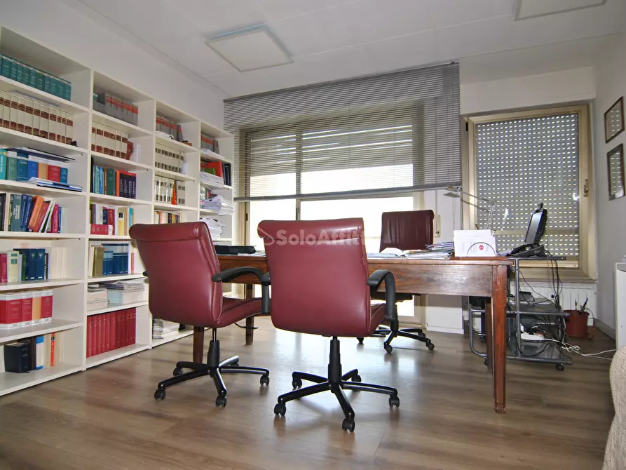 Immagine 9 di Ufficio in affitto  in Via Cairoli 69 a Livorno