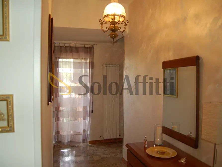 Immagine 16 di Trilocale in affitto  in Via dei Boccamazzi 24 a Roma