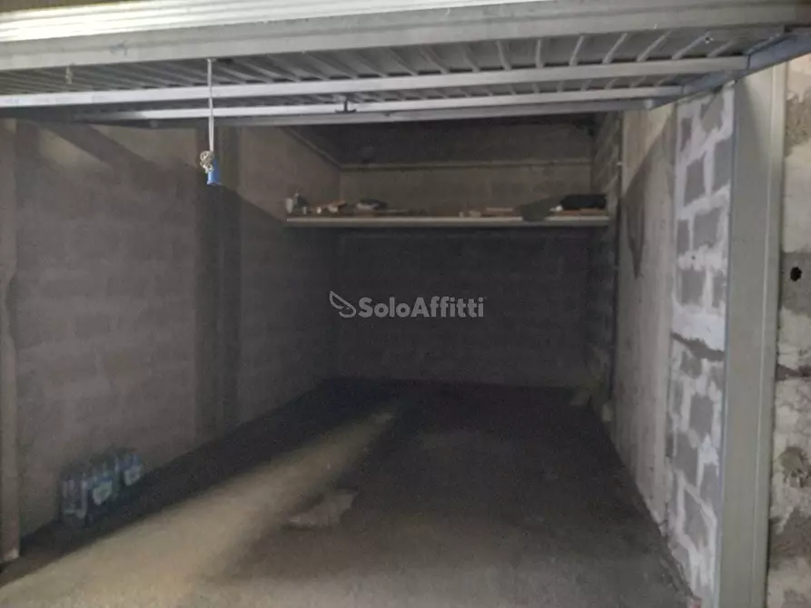 Immagine 1 di Garage in affitto  in Via Giovanni Treccani 39 a Roma