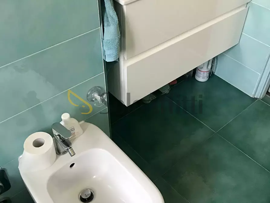 Immagine 27 di Trilocale in affitto  in Via Postumia 1 a Torino