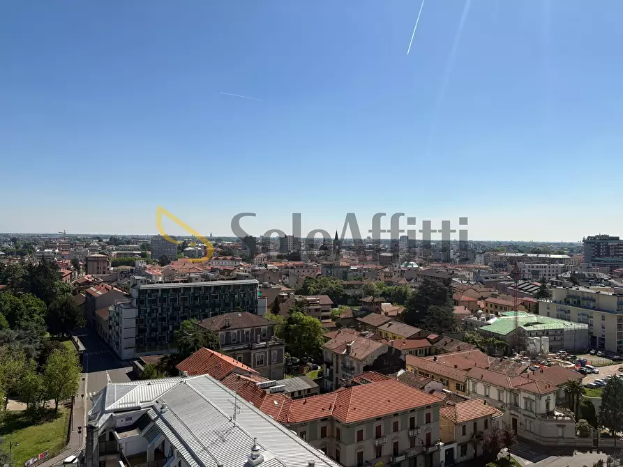 Immagine 30 di Quadrilocale in affitto  a Busto Arsizio