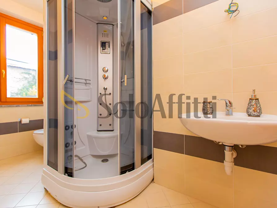 Immagine 16 di Villetta a schiera in affitto  in Via Bienate 4 a Busto Arsizio