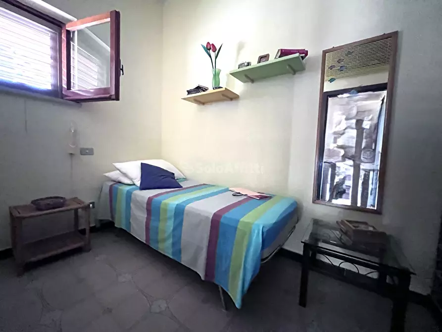 Immagine 9 di Quadrilocale in affitto  a Stalettì