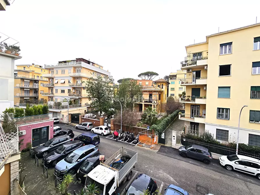 Immagine 24 di Quadrilocale in affitto  in Via Peralba 5 a Roma