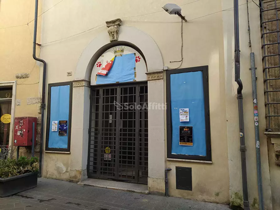 Immagine 11 di Locale commerciale in affitto  in Via Roma a Terni