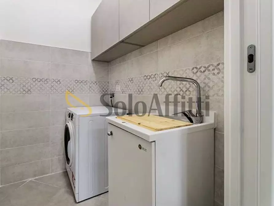 Immagine 11 di Bilocale in affitto  a Milano