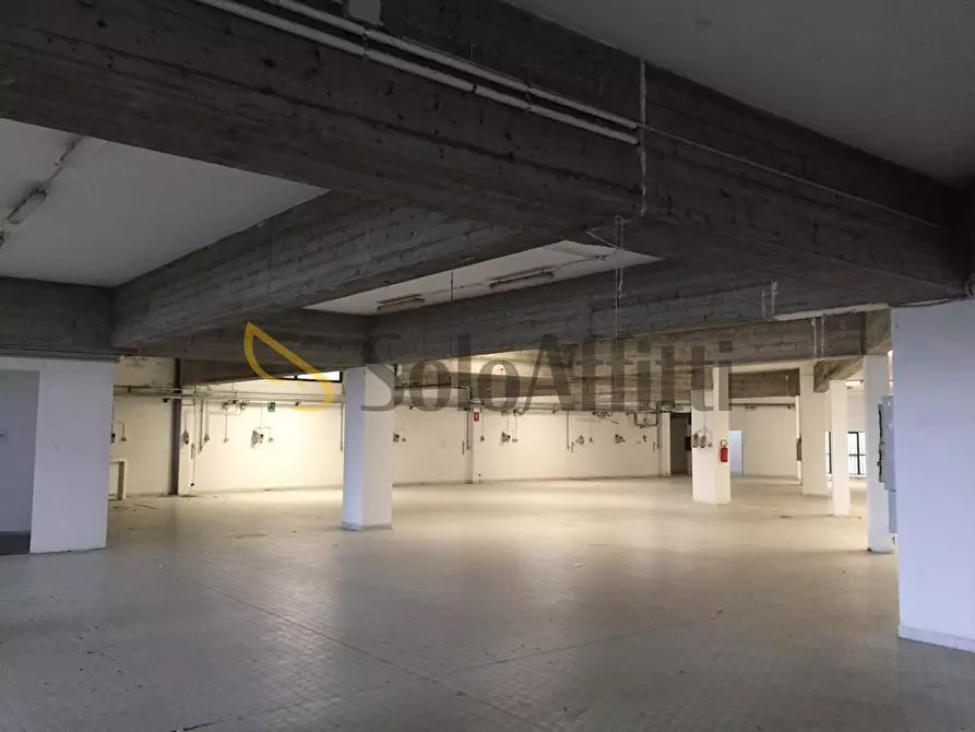 Immagine 5 di Magazzino in affitto  in Strada Cambiano 220 a Chieri