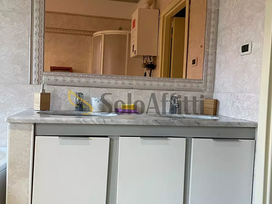 Immagine 28 di Quadrilocale in affitto  in Corso Quintino Sella a Torino